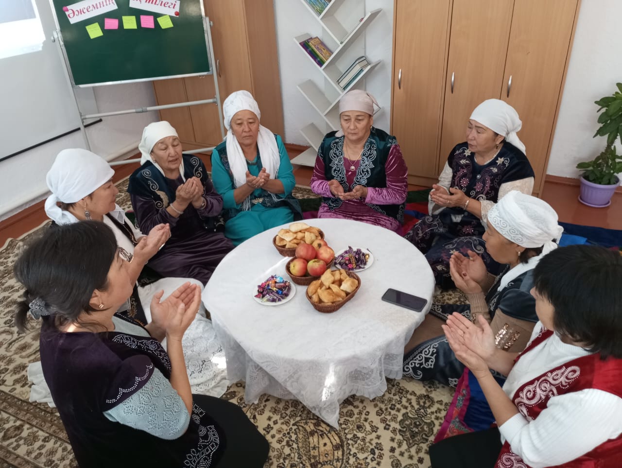 Әжелер тренингі